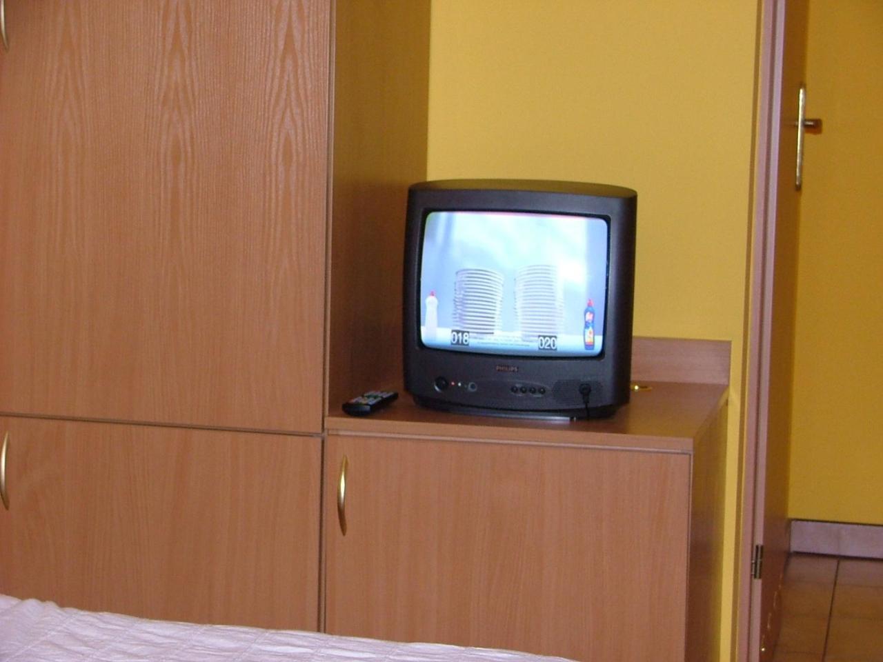 Dom Goscinny Pod Brzozami Poznan Bagian luar foto