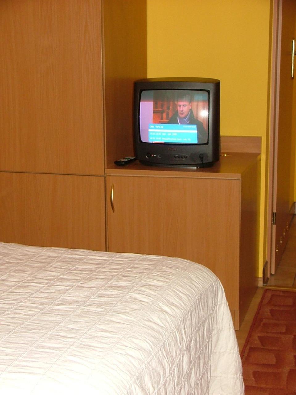 Dom Goscinny Pod Brzozami Poznan Bagian luar foto